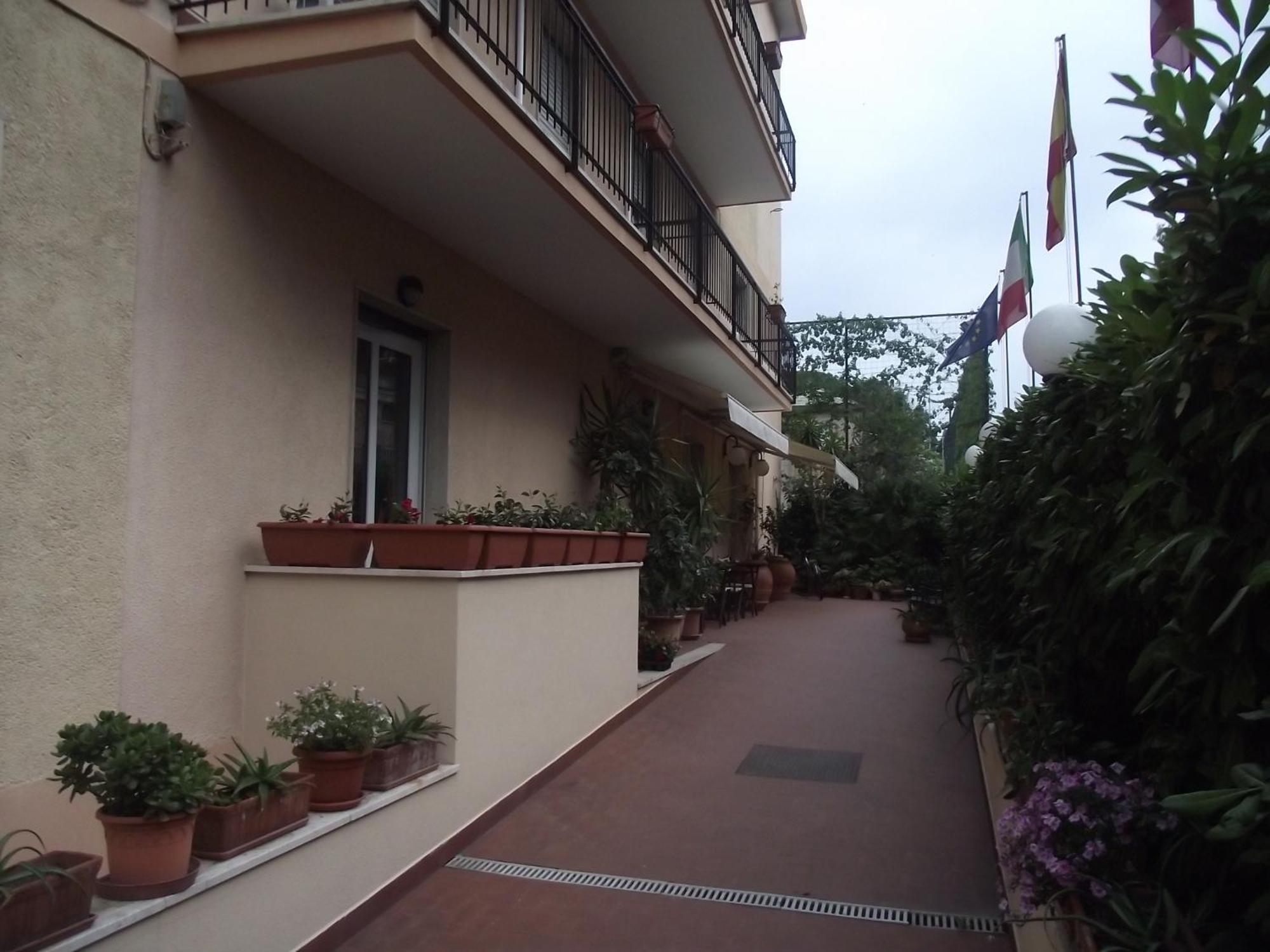 Hotel San Nazario Varraze Exterior foto